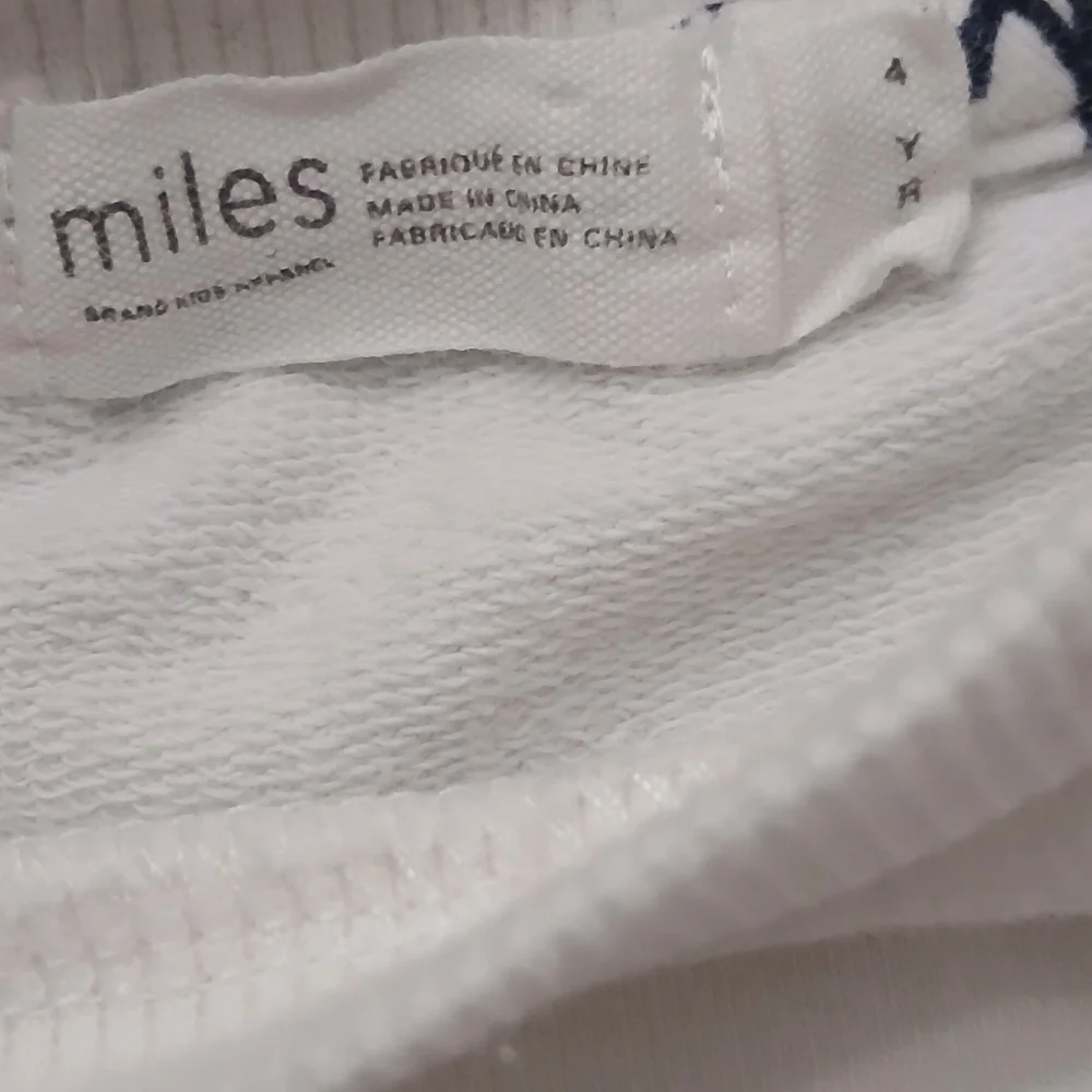 Kids White Crewneck Sweater Pencil Graphic Sweater Size 4 miles Kids